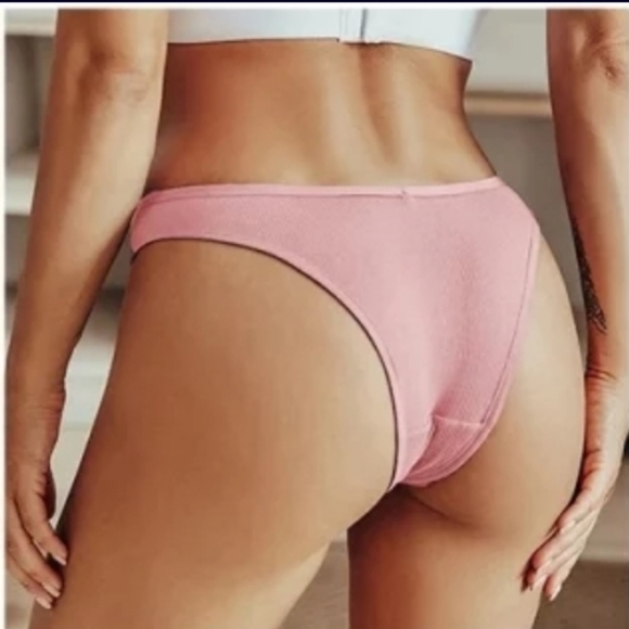 Bundle of Women's underwear - Picture 2 of 5